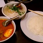 メーヤウ - メーヤウ ＠信濃町 メーヤウカレー ＋ タイ風牛筋煮込みそば（小）セット １，０５０円