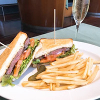 37 Steakhouse & Bar - 