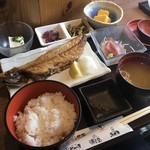 サカナメルカート・ゼン - トロ鯖の塩焼きとお刺身小鉢の定食