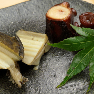 저희 가게의 요리를 부담없이 즐길 수 있는, 유익한 “오마카세 코스”