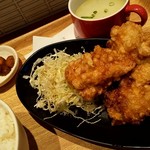 骨付鳥、からあげ、ハイボール がブリチキン。 - 