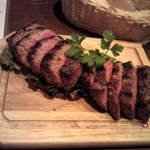 VAMOS kitchen - ビステッカ・ア・ラ・フィオレンティーナ・・・凄いボリュームです