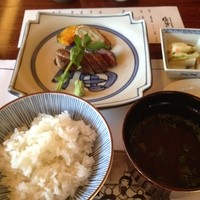 国登録文化財 二木屋 - お肉　お塩とお醤油でｗ