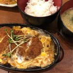 Hanabihigashikandaten - 夜定食でガッツリ「カツ煮膳」