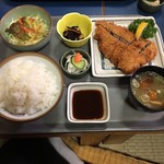 Tonkatsu Youshoku Shiina - 厚切りヒレカツ定食大盛り1230円+150円