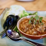 酒とタイ料理 ピッサヌローク - 豚肉とトマトのディップ（ナンプリーフオン）