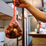 酒とタイ料理 ピッサヌローク - ハマグリ登場