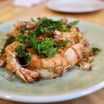 酒とタイ料理 ピッサヌローク - 車エビのタイニンニク揚げ（クントードガディアム）