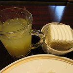 Kutsuwa Dou - アップルジュース、プチケーキ