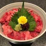 窯 - 鮪中落ち丼（950円）