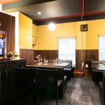 チーズ料理×ワインブッフェ シャンブレ - 店内2