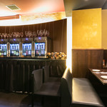 チーズ料理×ワインブッフェ シャンブレ - 店内サーバー