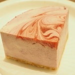 チーズケーキショップ　ヒキタ - ベリーのレアチーズケーキ