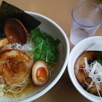 麺ばる ユーキッチン - ラーメン（塩）　+　ミニチャーシュー丼　900円