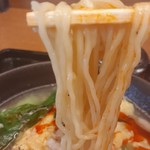 ８番らーめん - 酸辣湯麺・麺ズーム