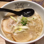 ラーメン海鳴 - 魚介とんこつラーメン