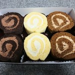 六花亭 - 料理写真:おやつ屋さん（チョコバタークリームのロールケーキ詰め合わせ）