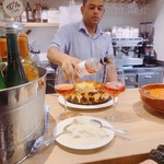 La Viña - うんうん、チーズケーキにはロゼあたりがいいよね