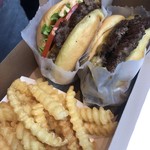 SHAKE SHACK - 