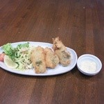 Koganeya - 牡蠣フライ タルタルソースで頂きます。