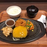 レストラン カタヤマ  - チーズハンバーグAセット（1650円）
