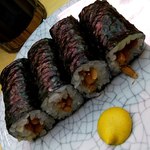 天下寿司 - 大人の納豆巻きってカラシが付いてるか否かなのであろうか。