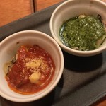 牡蠣と魚 海宝 - 牡蠣のオーブン焼き。バジルとトマト味でいただきます。