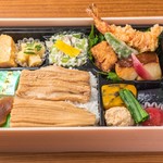 お持ち帰り割烹 香千堂 - 【予約5個から】穴子御膳￥2700（税込）2営業日前までに5個以上でご予約ください。合計金額2万円以上で大阪市内にお届けします。1～4個は対応できません。