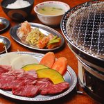 Bimi Yakiniku Hiroichi - 炭火焼肉ランチ　750円★お肉は柔らかいサガリを使用しています！