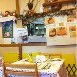 テリーヌ食堂 - 改装前の店内
