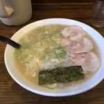 幸帝ラーメン - ラーメン（大盛）¥800