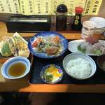 鈴女 - おまかせ刺身5種盛定食、いわし天ぷら、いわしスタミナサラダ