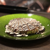 Senroya 泉三丁目 - セルクルで焼き上げるふわふわお好み焼き 豚玉