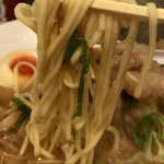 岡本商店 - ツルツルした歯ごたえの良い麺