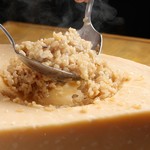 チーズと鉄板地下ビストロBooze up