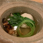 割烹 一楓 - 松茸の土瓶蒸し　のどくろ、海老のしんじょ 松茸がたっぷり。いい出汁です。海老しんじょがふわふわ。