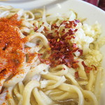 ラーメン二郎 - 粗挽き唐辛子投下～♪