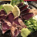 沖縄料理・島酒場 がらくた - 鰹の塩たたき。