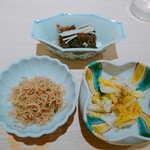 新ばし 星野 - ご飯　おかずに、ちりめん山椒　漬け物　牛肉しぐれ煮