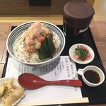 日本橋 海鮮丼 つじ半 - 2019年10月時点  ぜいたく丼  梅  ¥968