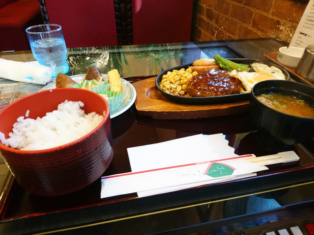 洋風 と 和風 の違いが気になる By Totsu19 コーヒーアンドレスト メルヘン 名古屋競馬場前 喫茶店 食べログ