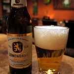 バオバブ - さて、今日は、これを飲みましたよ。 ドイツのビールです。 レーベンブロイ５００円ですよ。