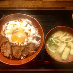 遊酒食堂 宇都宮 - 焼豚玉子飯(700円)