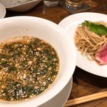 創作麺工房 鳴龍 - 醤油つけ麺(麺半分) 930円