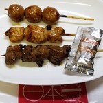 Nihon Ichi - レバー串(98円)・ひなにんにく串(111円)・つくね串(98円)※税抜