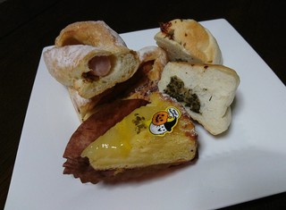 ココラデ - タルトポワール・粗挽きフランス・野沢菜チーズ