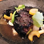 Le Trefle - Joue de bouef,consommé bonito,capchine　和牛頬肉赤ワイン煮込み､鰹のコンソメ､ナスタチウム