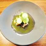 Le Trefle - Entrée 前菜　Saumon,concombre,algues,jus de vert,citron confit サーモングラブラックス､胡瓜､海藻､レモンコンフィ