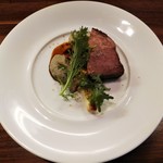 Le Trefle - Plat メイン料理　Echine de cochon,poireau,ravigote 豚肩ロースのロースト､白ねぎ､ラビゴット