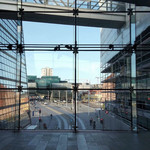 Øieblikket - 新館から旧館へ